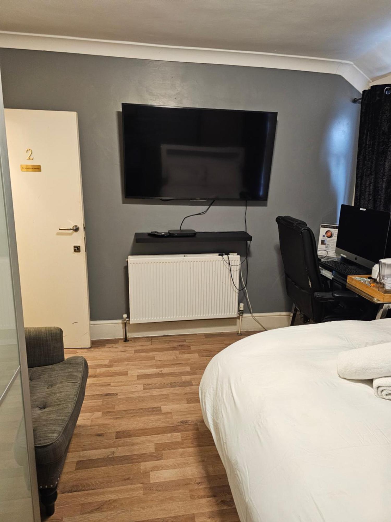 Umbrella Properties London Excel Kültér fotó